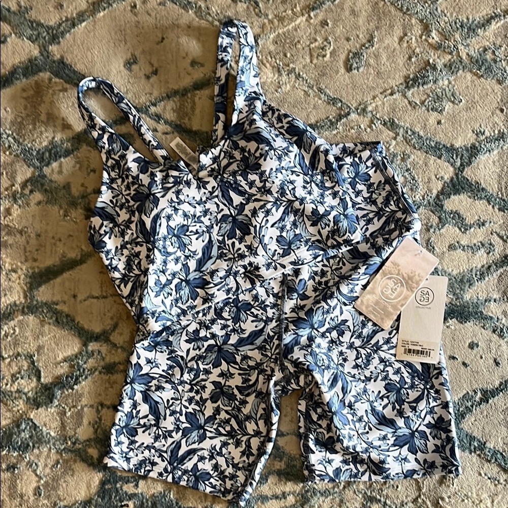 Brand new, w/tags Floral Blue and White Activewear Set